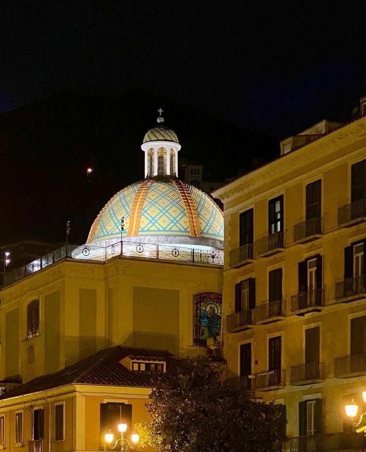 Salifornia Casa Vacanze Salerno Exterior foto
