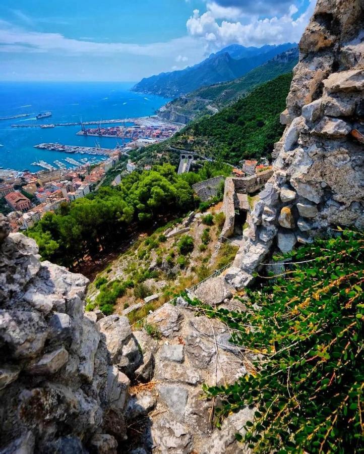 Salifornia Casa Vacanze Salerno Exterior foto