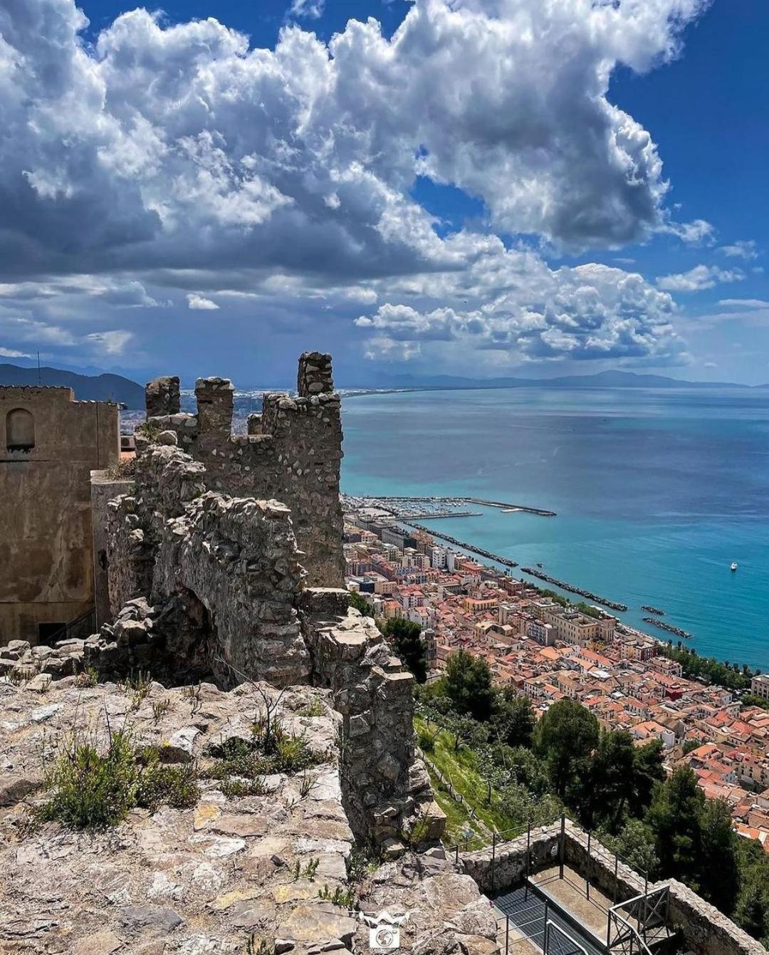 Salifornia Casa Vacanze Salerno Exterior foto