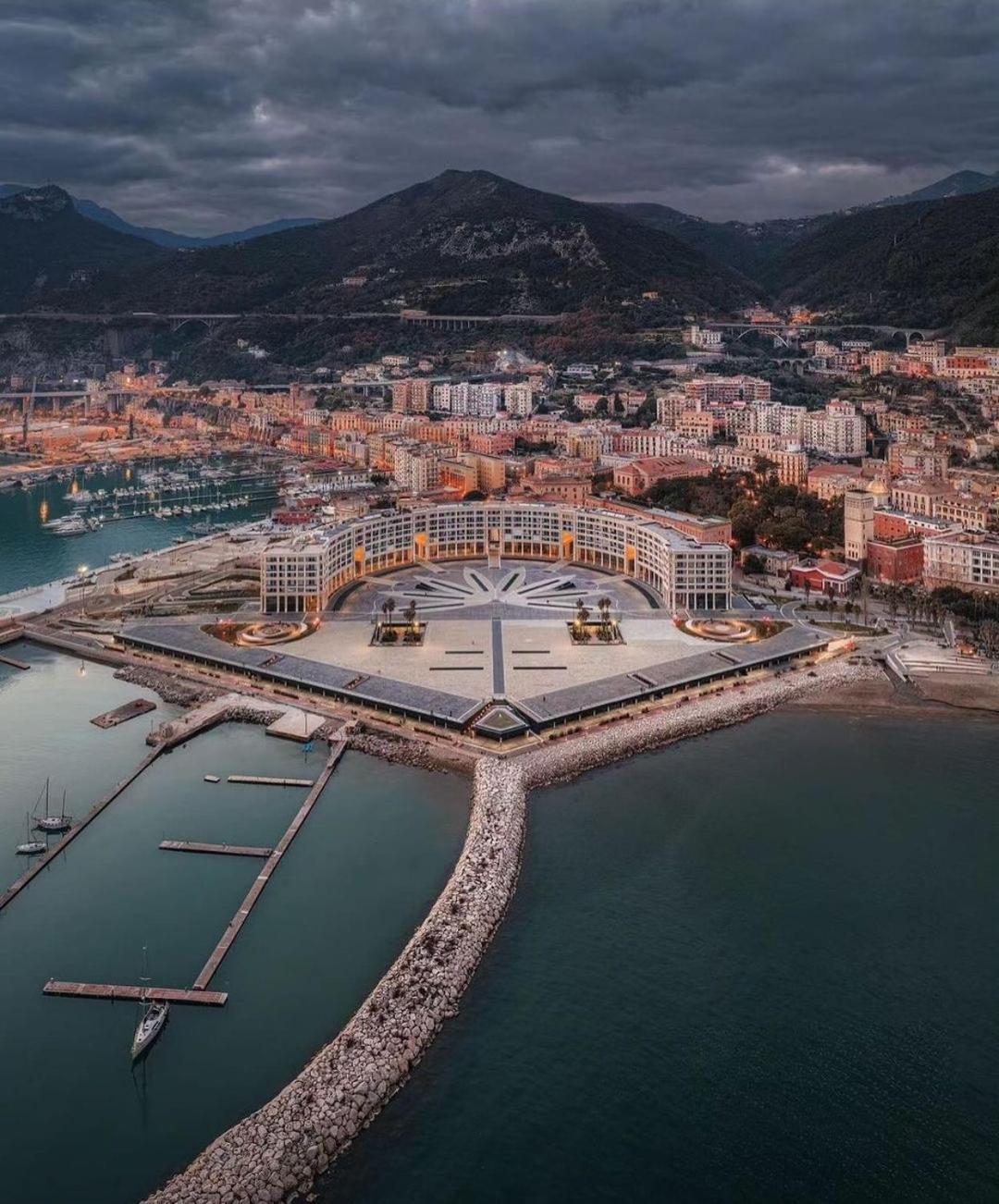 Salifornia Casa Vacanze Salerno Exterior foto
