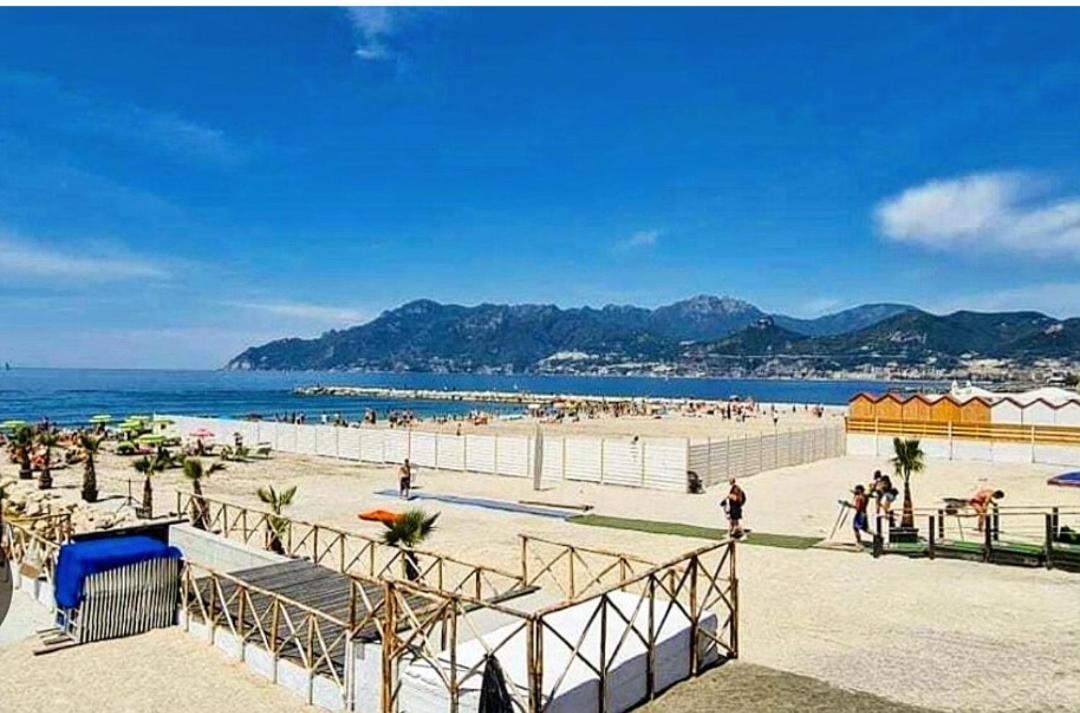 Salifornia Casa Vacanze Salerno Exterior foto