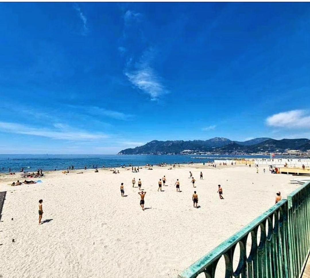 Salifornia Casa Vacanze Salerno Exterior foto