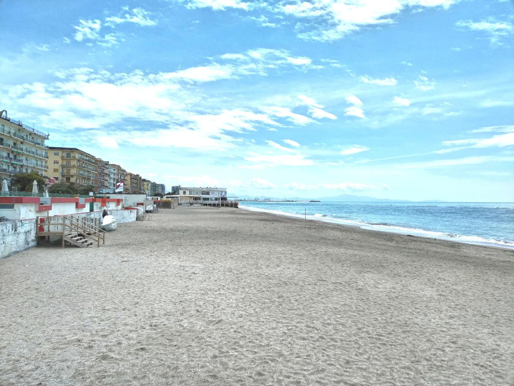 Salifornia Casa Vacanze Salerno Exterior foto